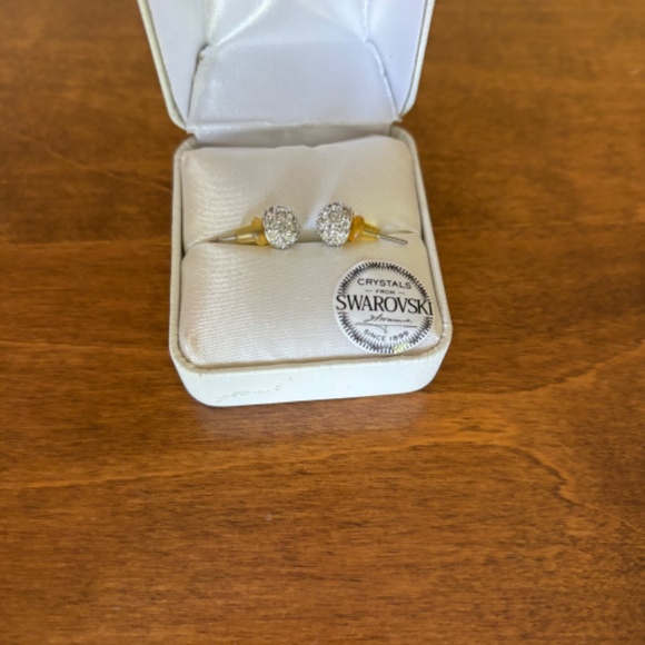 Swarovski sterling silver studs with cubic zirconia - Picture 2 of 4